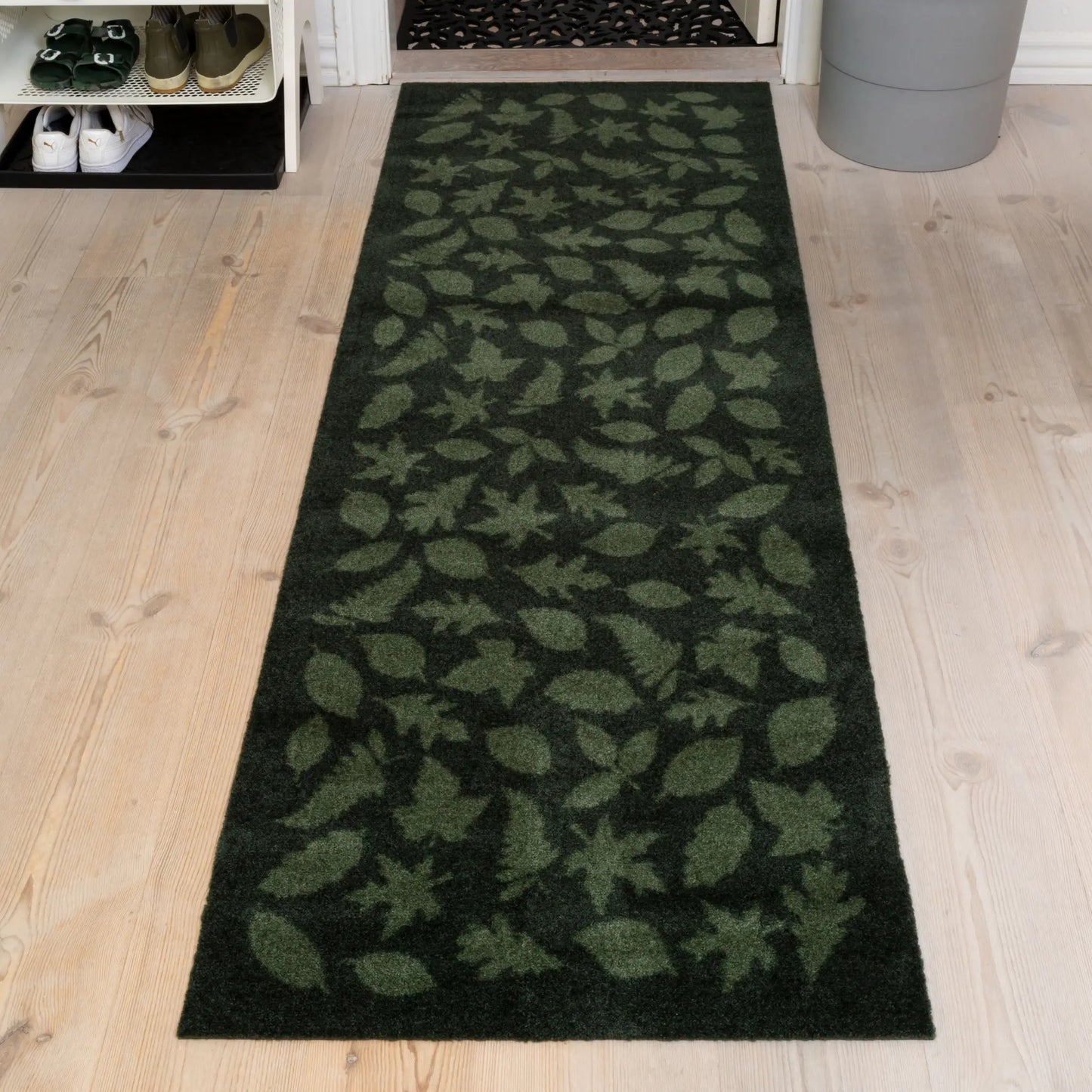 Tica Copenhagen Leaves Matta 200x67 cm, Mörkgrön