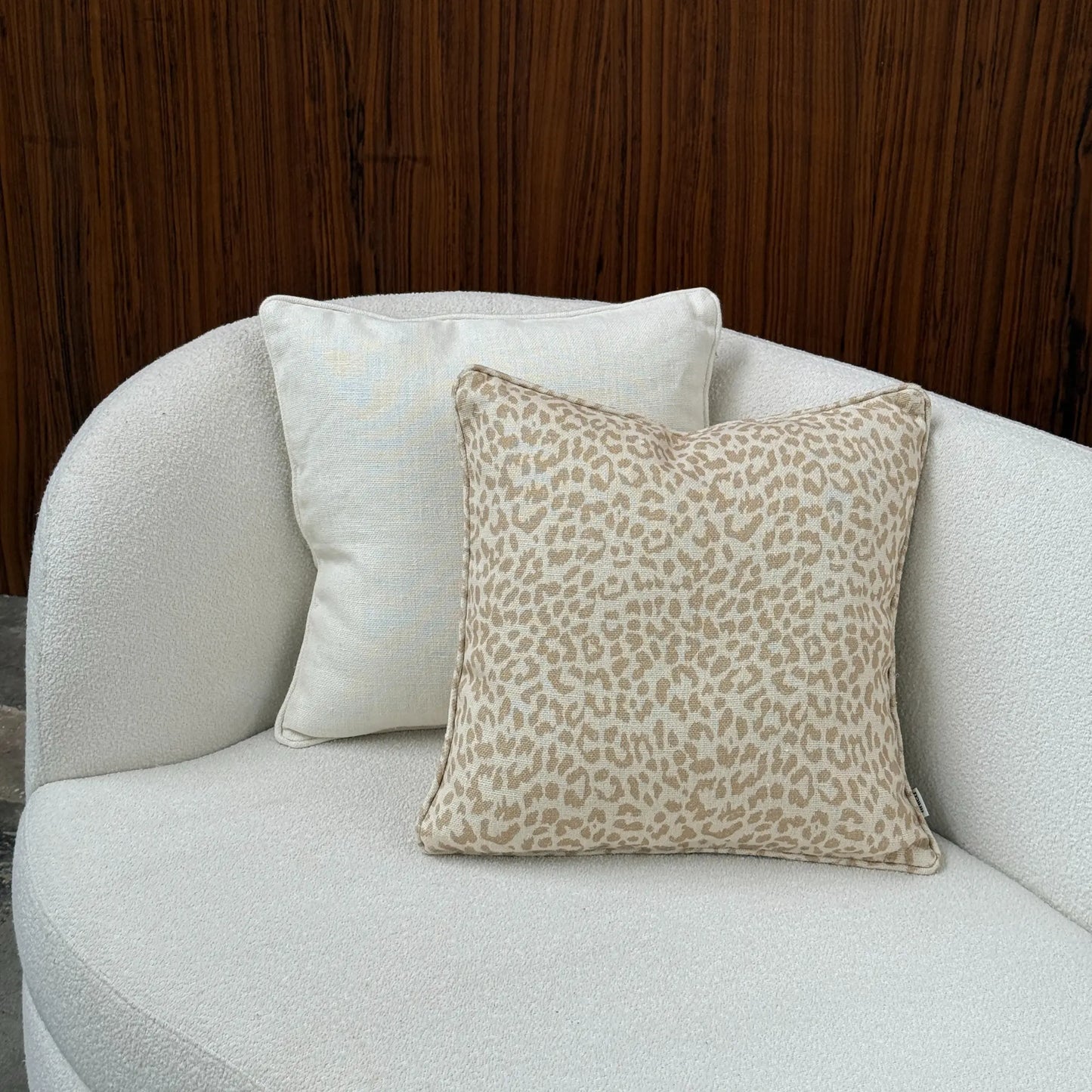 Tinted Objects Norell Leopardkudde 50x50 cm, Beige/offwhite