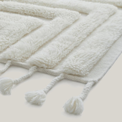 Tinted Objects Kask Ullmatta 170x240 cm, Off-white