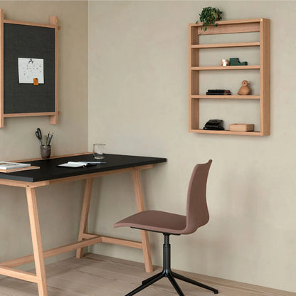 Andersen A-Podium Hylla, Natur