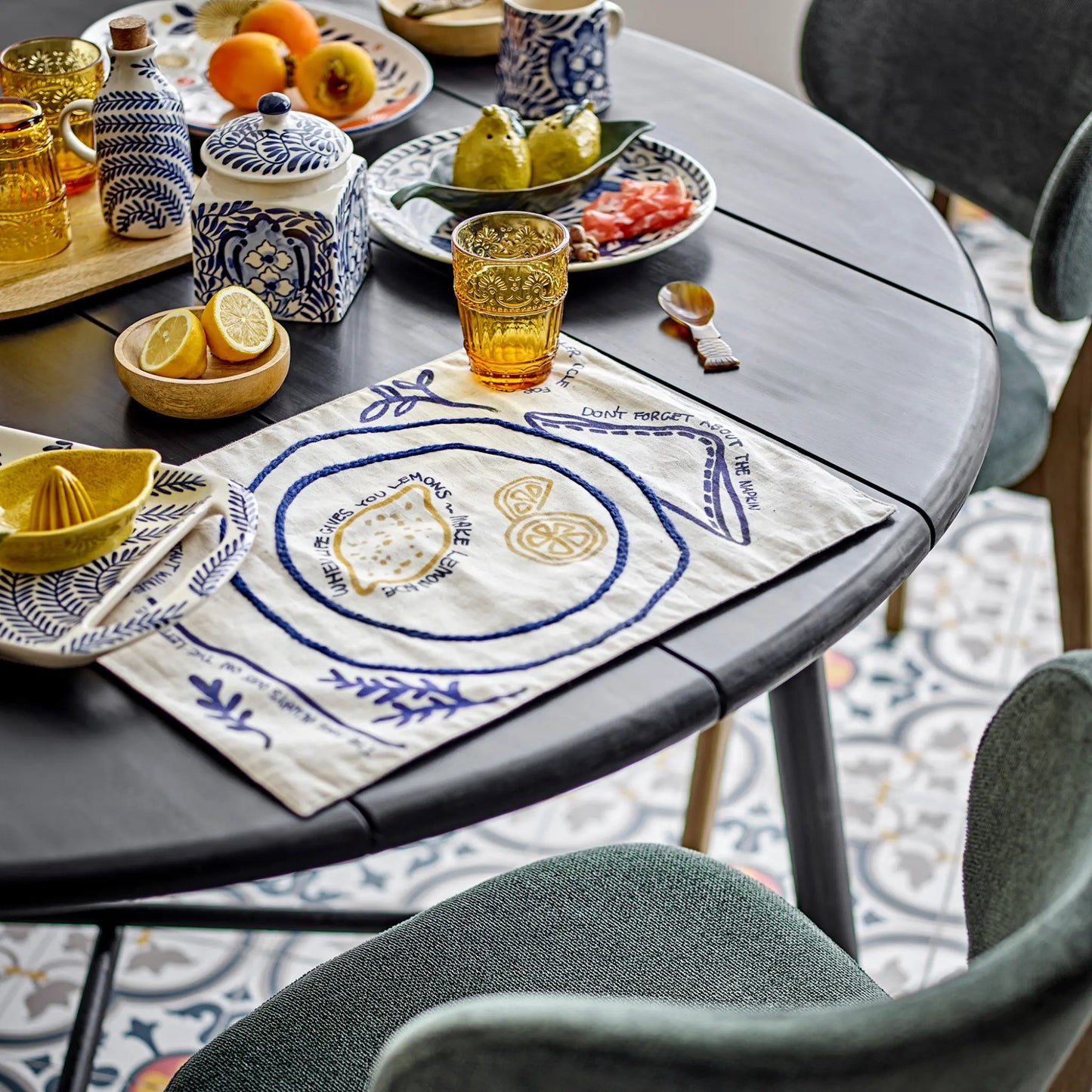 Creative Collection Lope Matbord, Svart