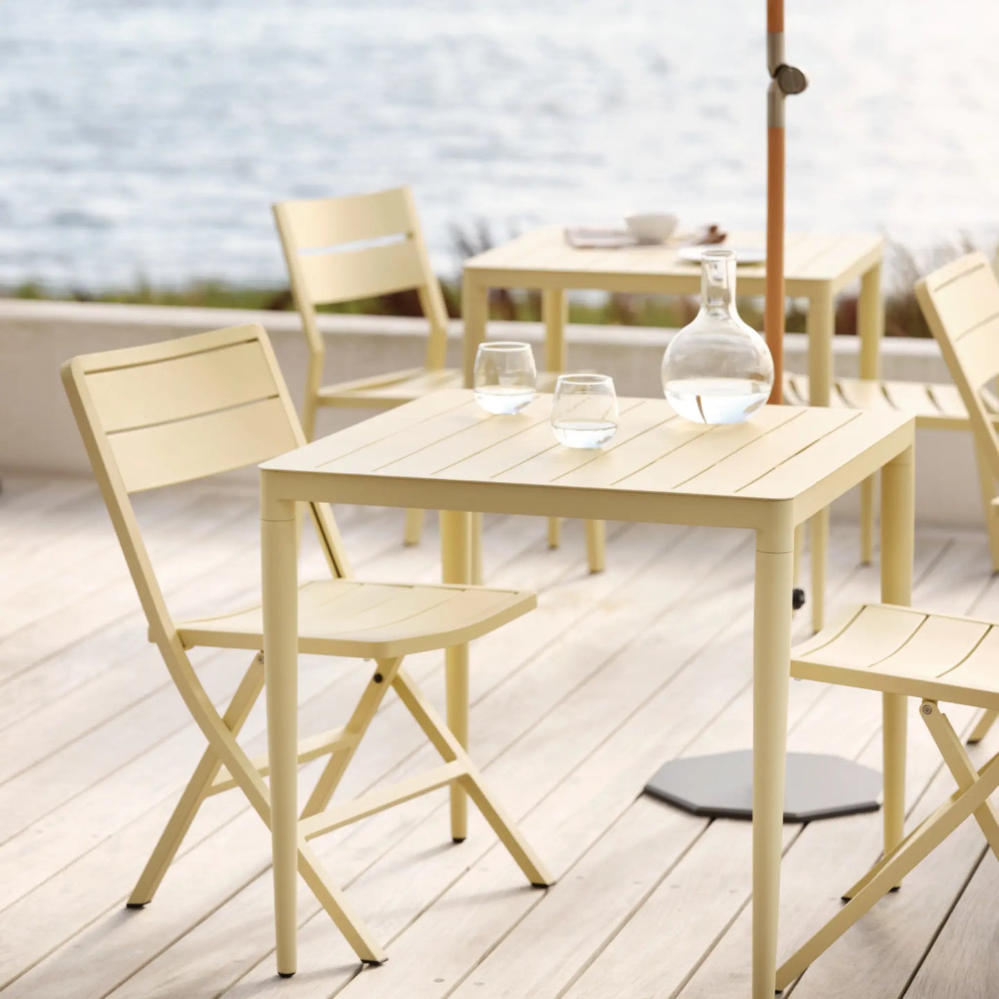 Brafab Bigby Matbord, Lemon