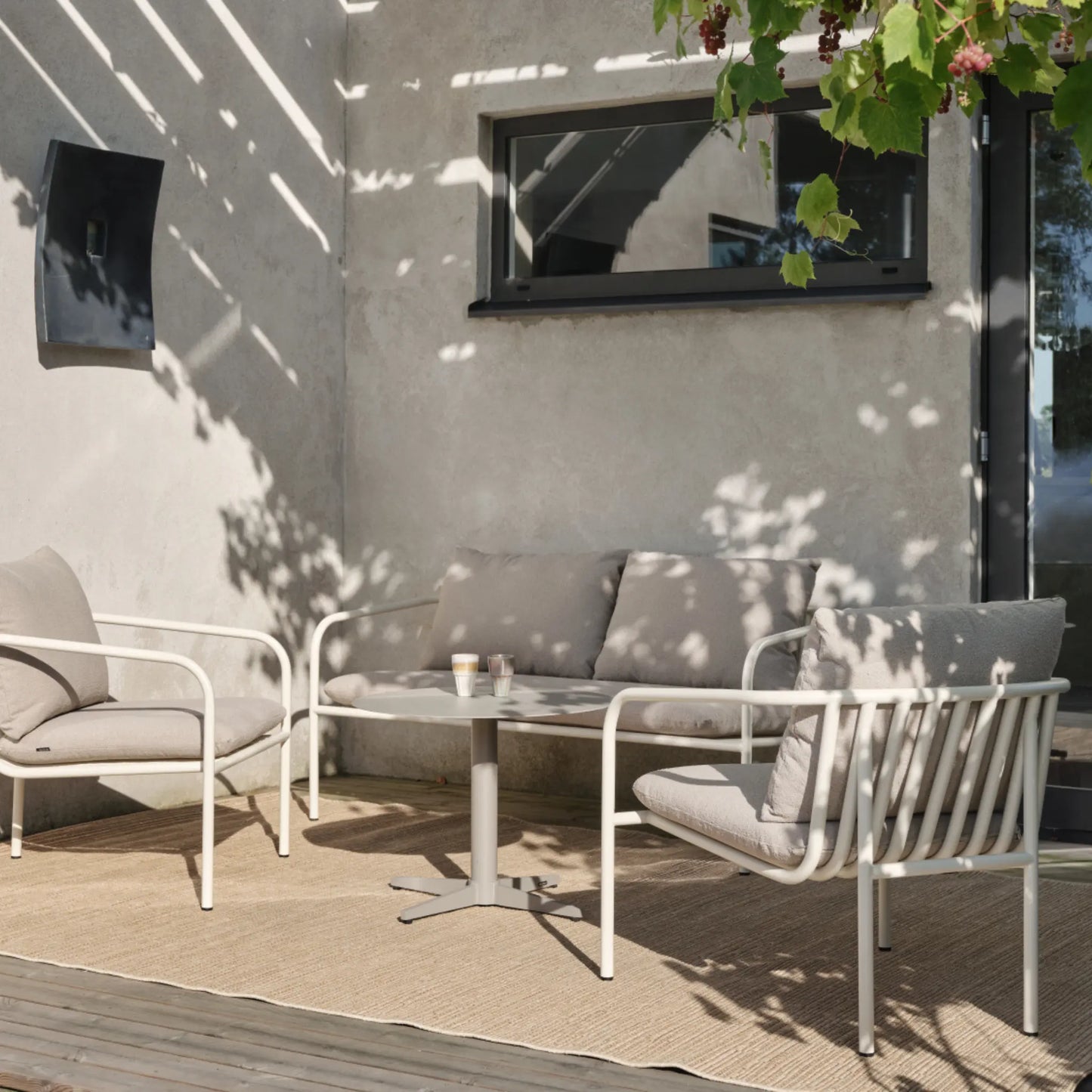 Brafab Bendt 2-Sitssoffa, Pearl White/Teddy Beige