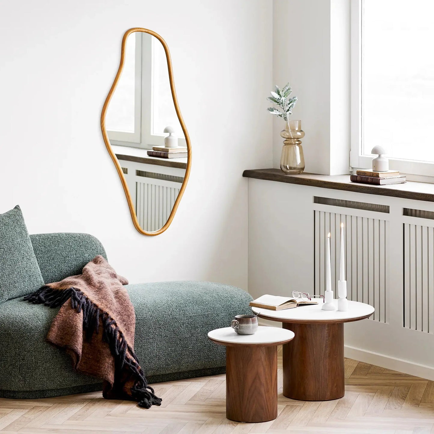 House Nordic Noli Sidobord 40 cm, Vit/Mörkbrun