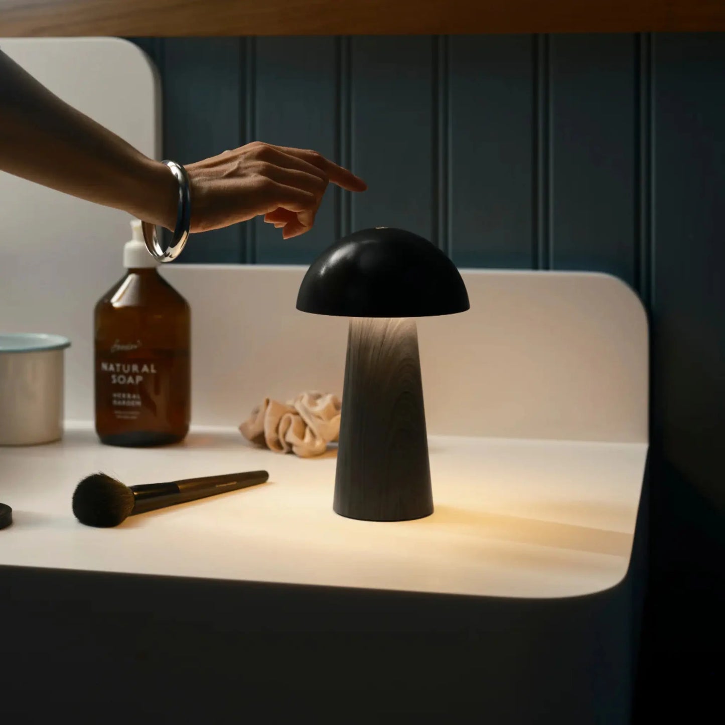 Kreafunk Bello Portabel Led-lampa, Svart