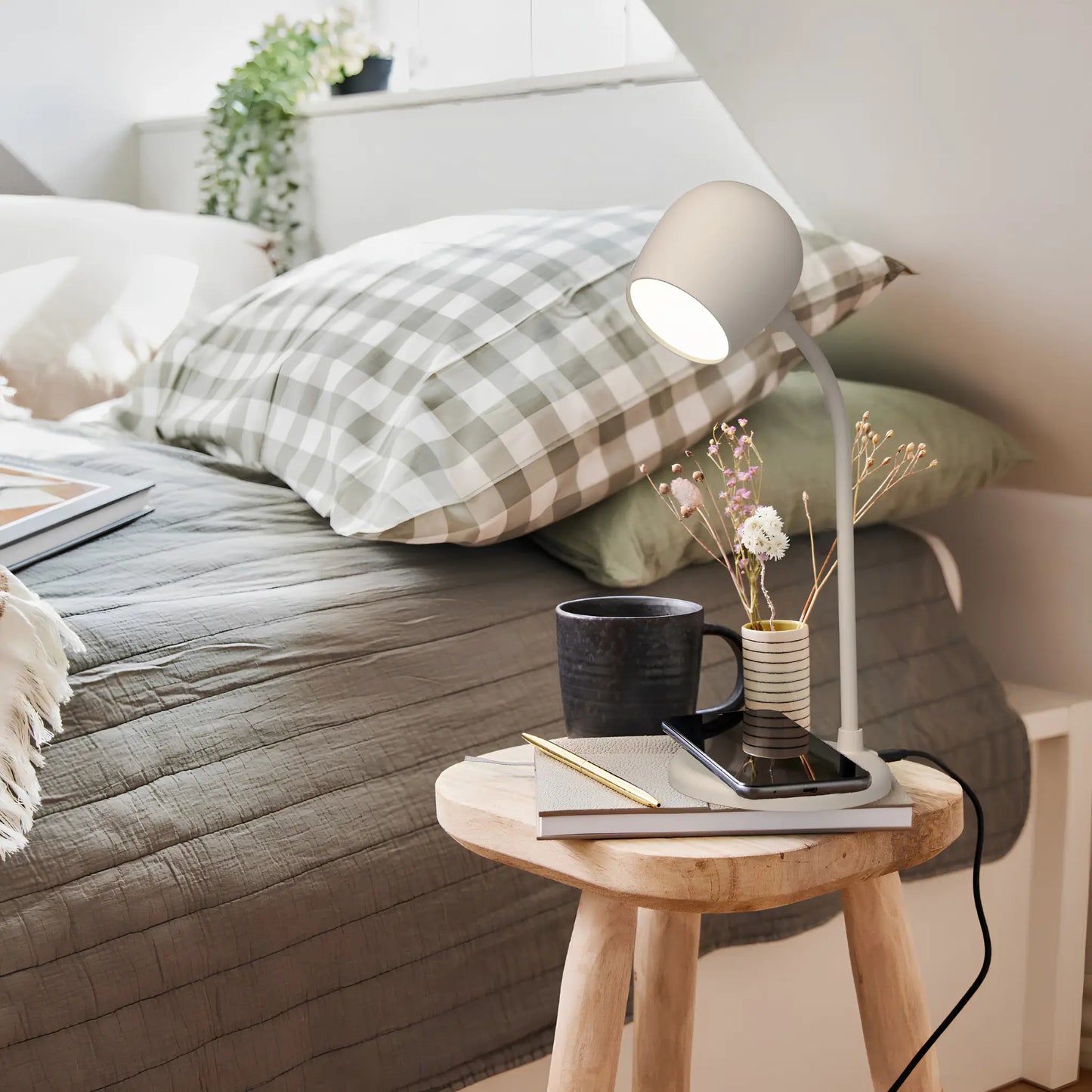 Kreafunk Ellie Led-lampa/Högtalare/Qi Ivory, Sand