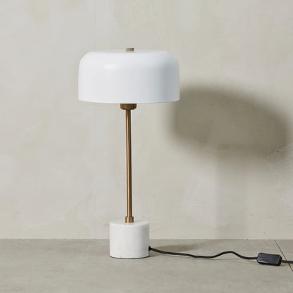 Lene Bjerre Sofillia Bordslampa, Vit/ljusguld