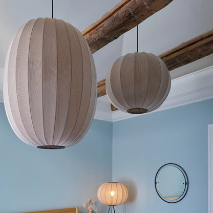 Made by Hand Knit-Wit Taklampa 65 Hög Oval LED, Sandsten