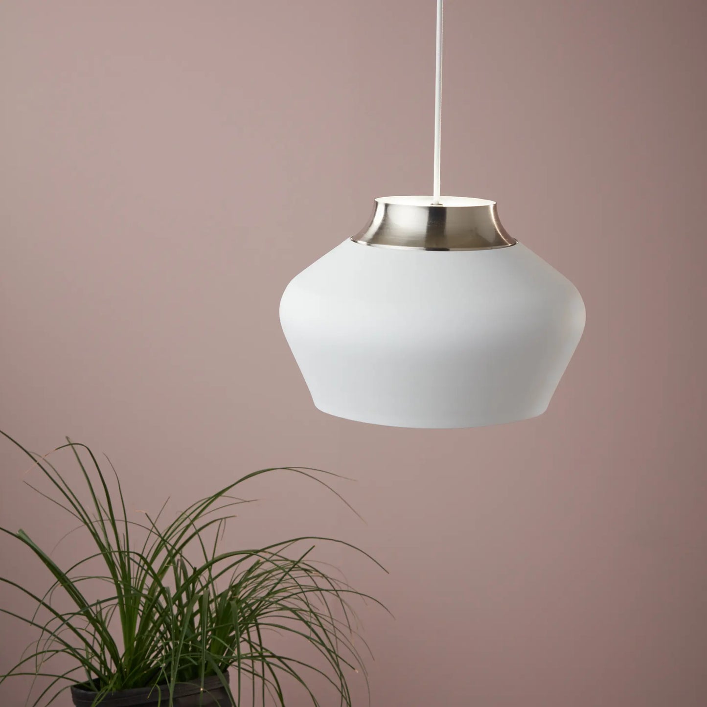 Markslöjd Kom Taklampa 31 cm, Vit/Stål