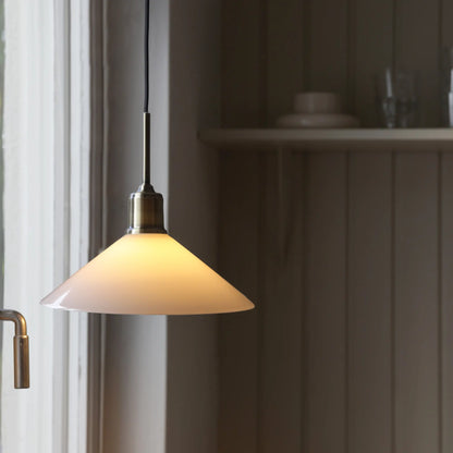 Markslöjd Vela Taklampa 1 l, Antikmässing/Blankvit