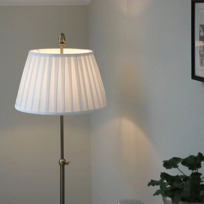 Markslöjd Oxford Golvlampa, Offwhite/Antik Mässing