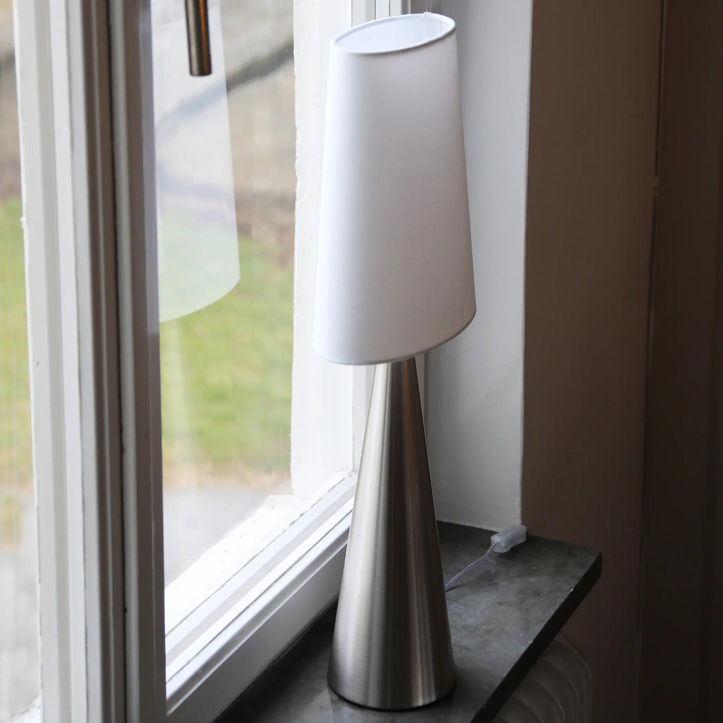 Markslöjd Conus Bordslampa 1 l Satin, Nickel/Offwhite