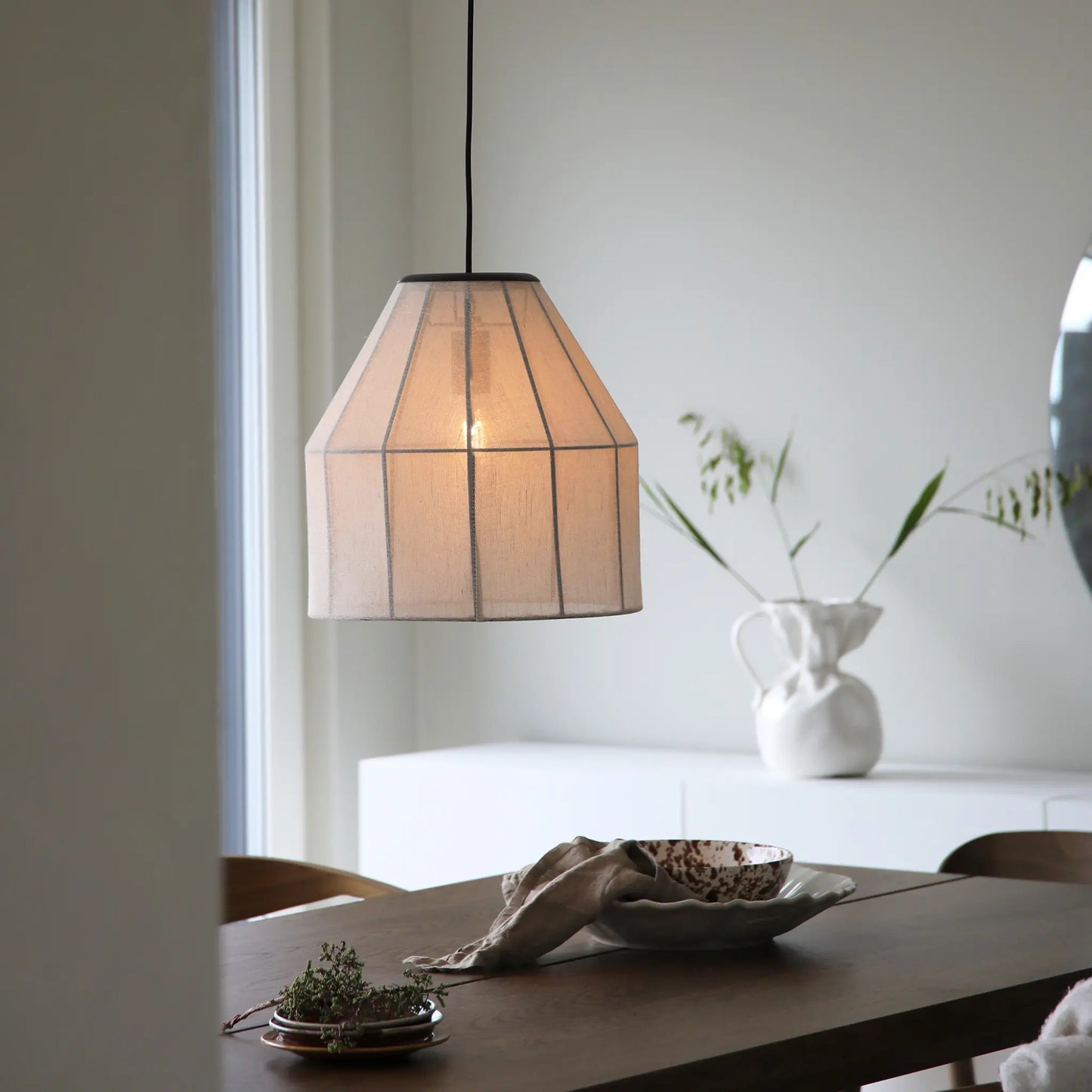 Markslöjd Aiko Taklampa 1 l, Beige/Svart