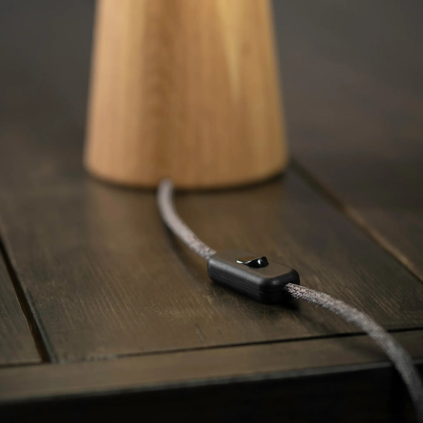 Markslöjd Pater Bordslampa 1 l, Ek/Vit