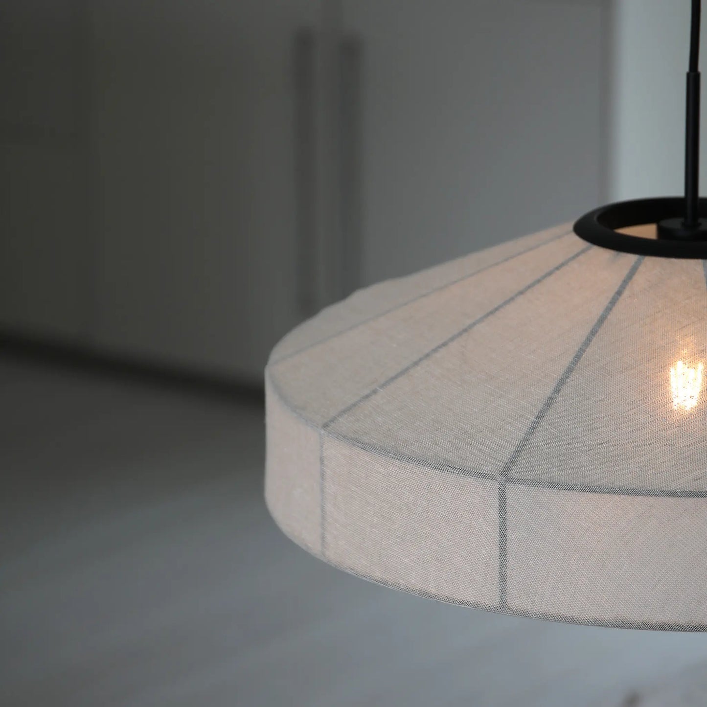 Markslöjd Alia Taklampa 1 l, Beige/Svart