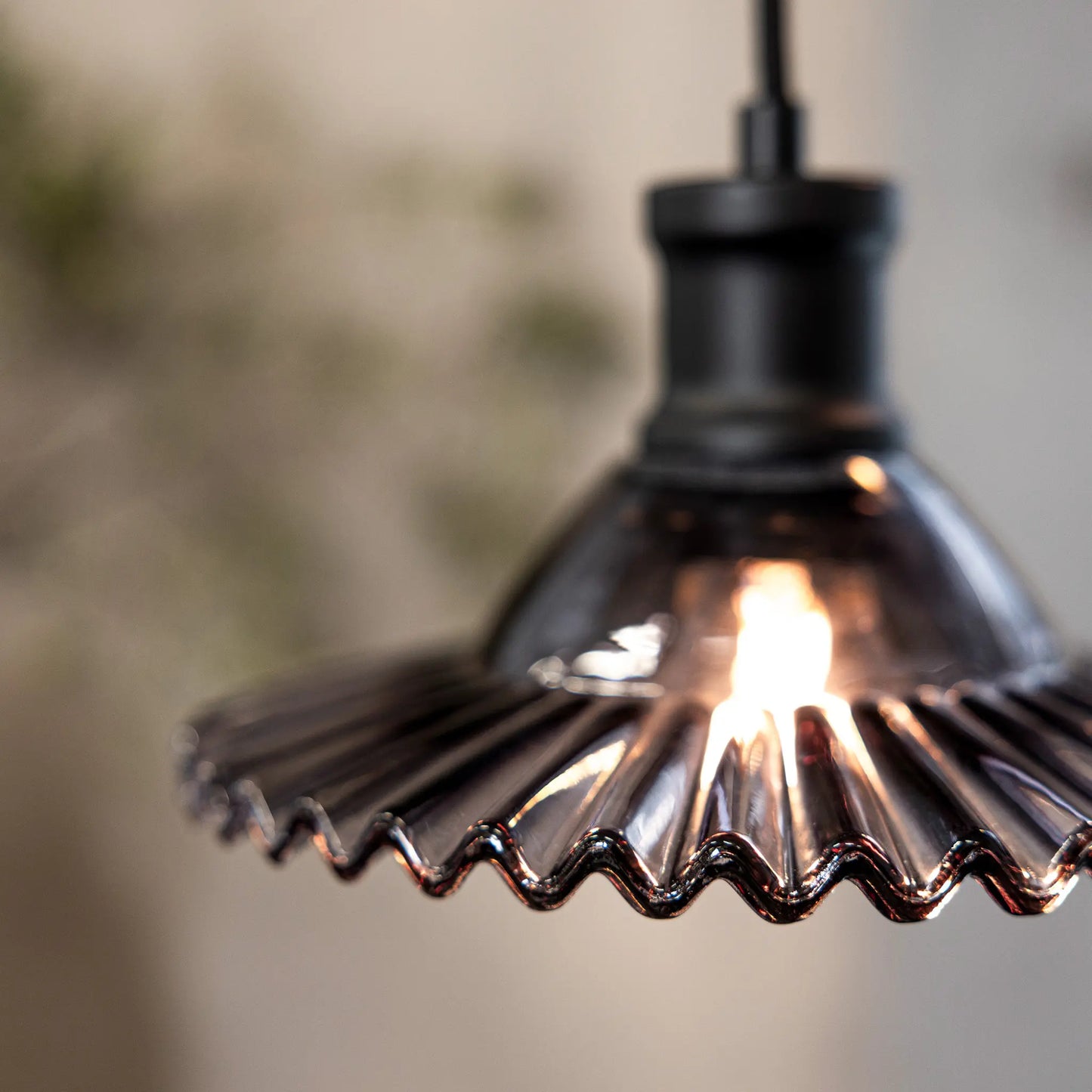 Markslöjd Novia Taklampa 3 l, Svart/Rökfärgad