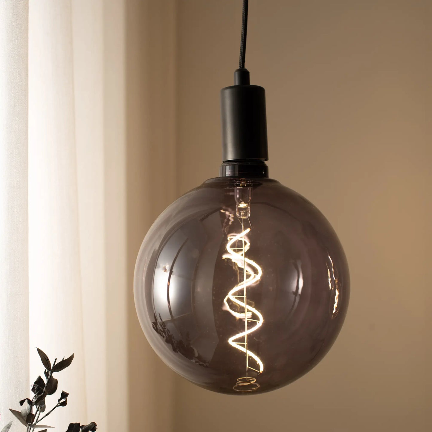 Markslöjd Globe-Lampa E27 4W Mjuk Led 200, Rökfärgad