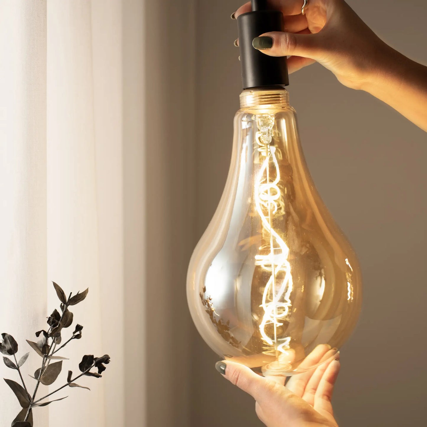 Markslöjd Pear-Lampa E27 4W Soft Led 168, Amber