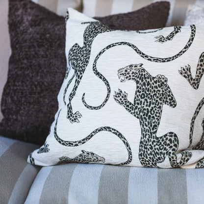 Mogihome, Patsy Kuddfodral, Creme-Silvra Home
