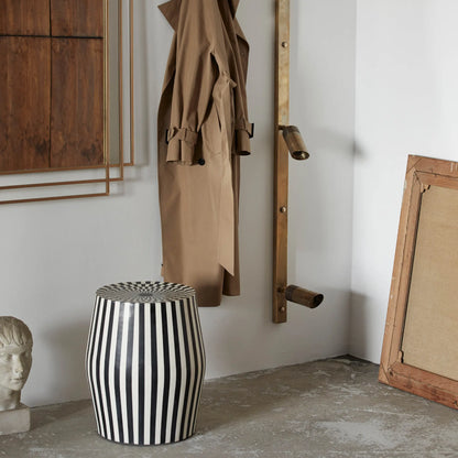 Nordal Taura, Sidobord/Pall, Svart/Ivory