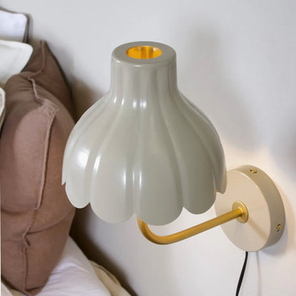 PR Home Wells Vägglampa 21cm, Beige/Guld