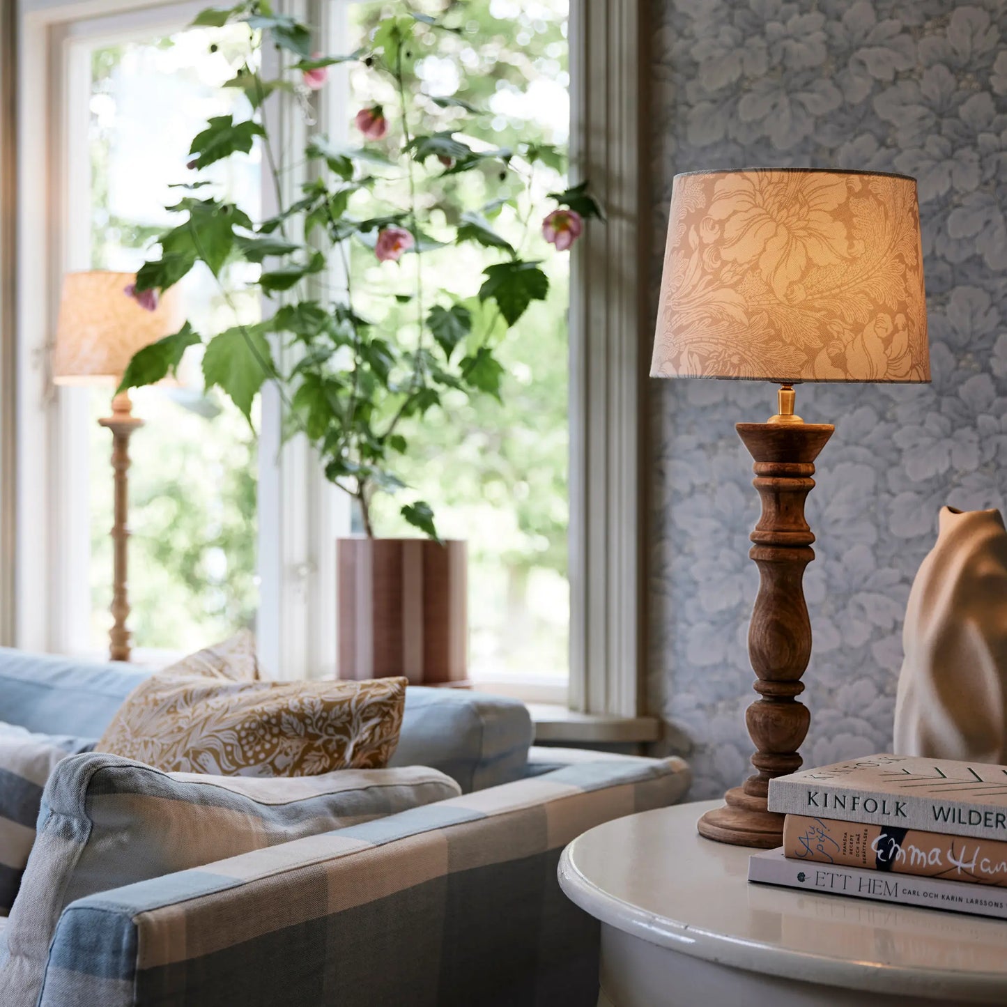 PR Home Lodge Bordslampa, Acanthus