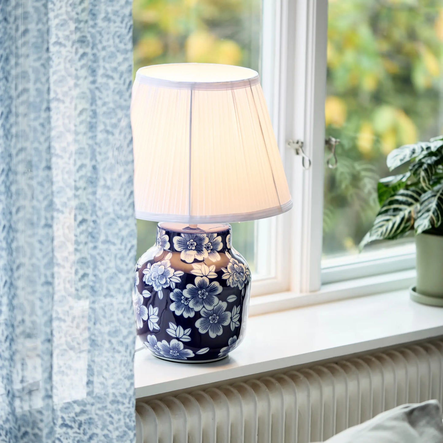 PR Home Fanny Bordslampa 47cm, Blå/Vit