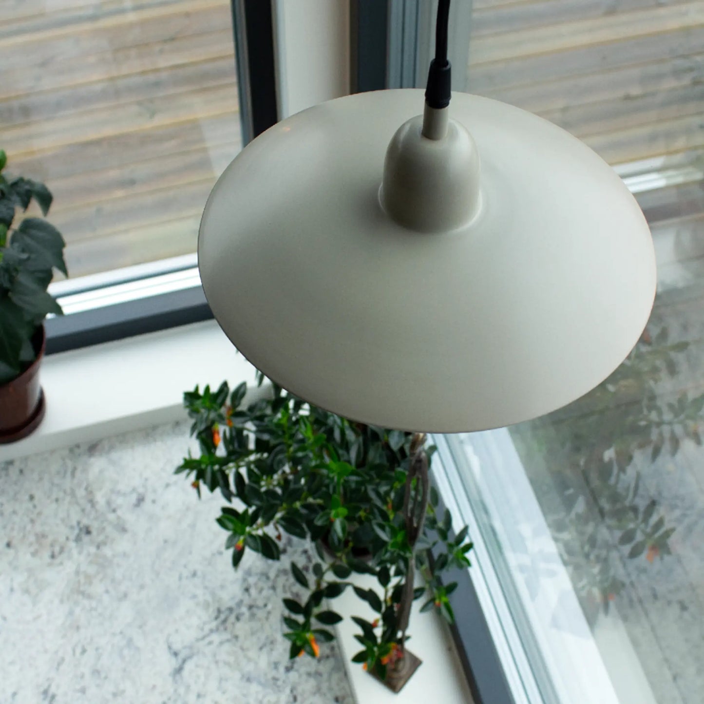 PR Home Como Fönsterlampa 28 cm, Beige