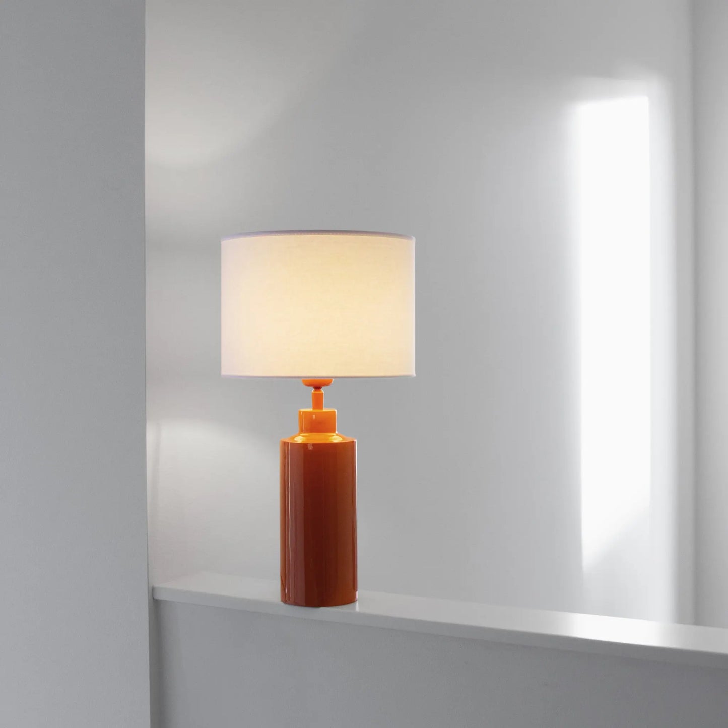 PR Home Solo Bordslampa 55 cm, Vit/Blank Orange