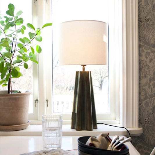 PR Home Aira Bordslampa 65cm, Oil Brass