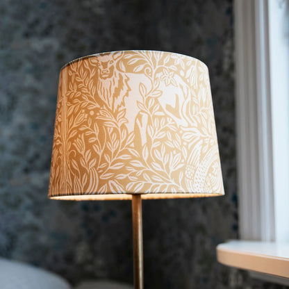 PR Home Base Bordslampa, Eldertree Gul