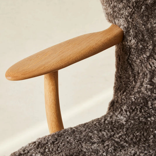 Warm Nordic Pragh Loungestol Sheepskin, Drake/natural Oiled Oak