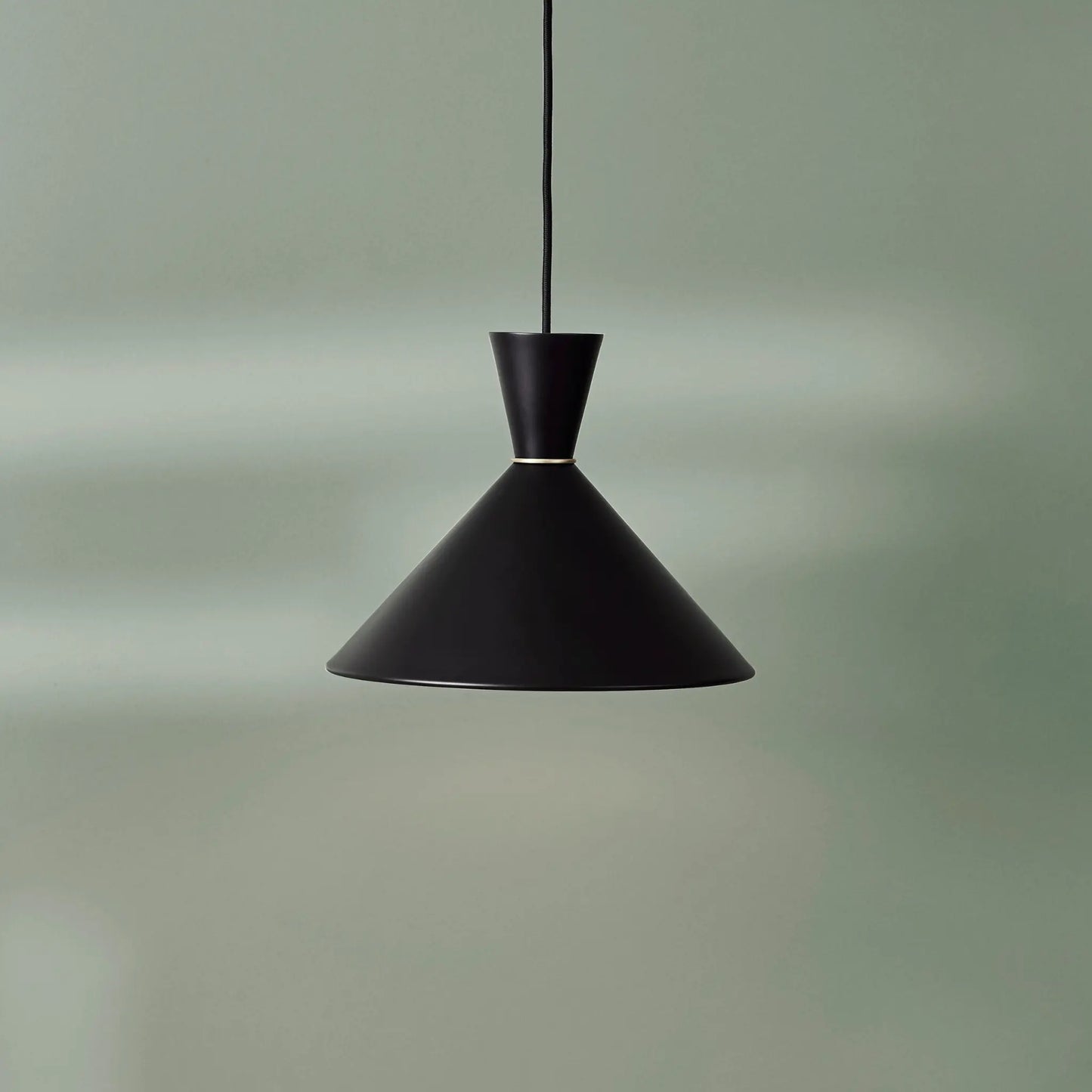 Warm Nordic Bloom Taklampa, Black Noir