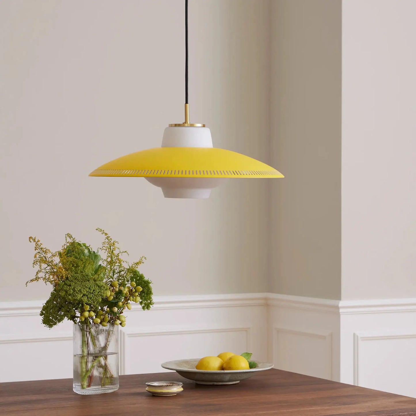 Warm Nordic Opal Shade Taklampa, Illuminating Yellow