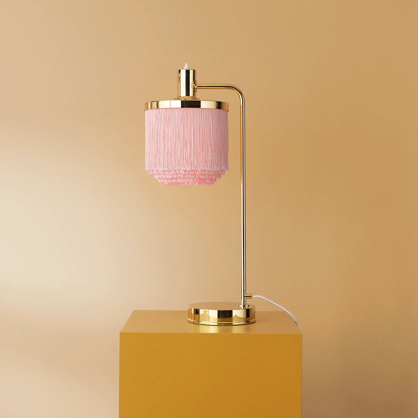 Warm Nordic Fringe Bordslampa, Pale Pink