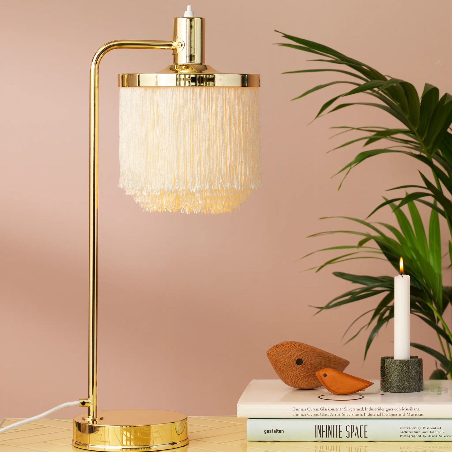Warm Nordic Fringe Bordslampa, Cream White